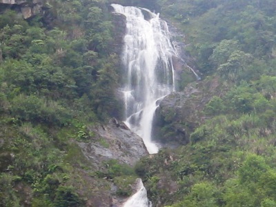 Thác Bạc Long Cung